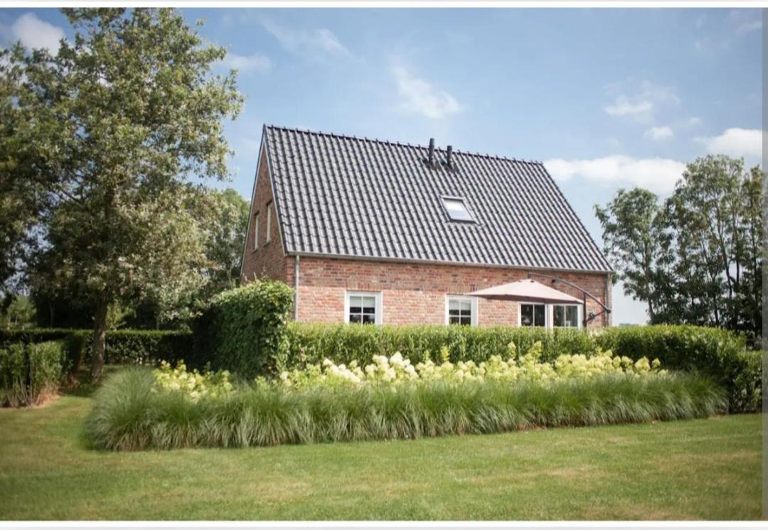 Mooi, Vrij Gelegen Vakantiehuis Dichtbij Zee En Strand! 아흐테케르커 외부 사진